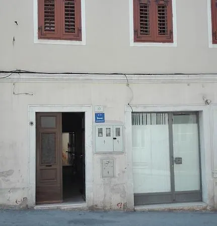 Goga Apartamento *