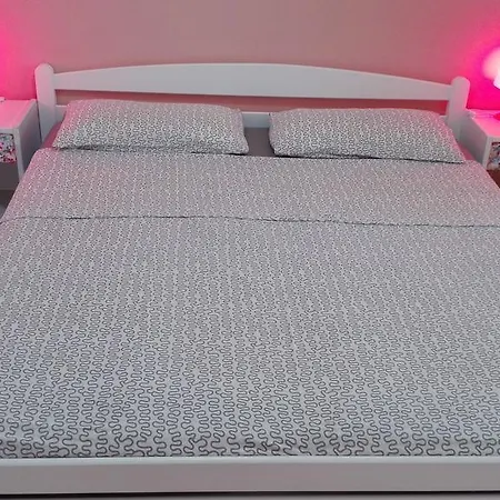 Апартаменти Goga Пула